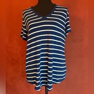 GAP Women's Navy & White Striped Stretch V-Neck Tee, Size M